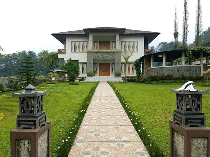 Sewa Villa | Mobil VILLA PUNCAK - Villa Mancera